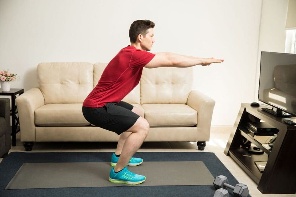 Kniebeugen helfen dabei, die für die Kraft verantwortlichen Muskeln aufzubauen. 